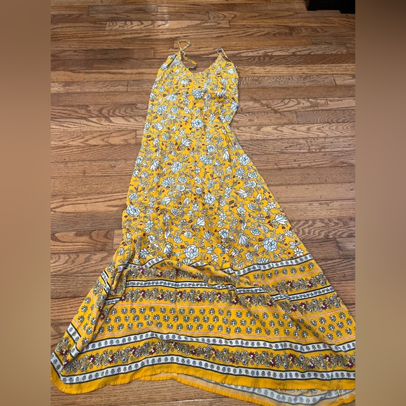 Old Navy Yellow Floral Maxi Dress - Picture 4 of 4